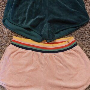 Set of 2 velour shorts xs